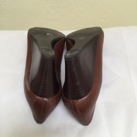 Tory Burch - Pacey Cap-Toe Wedge Pump - Picture 6 of 8